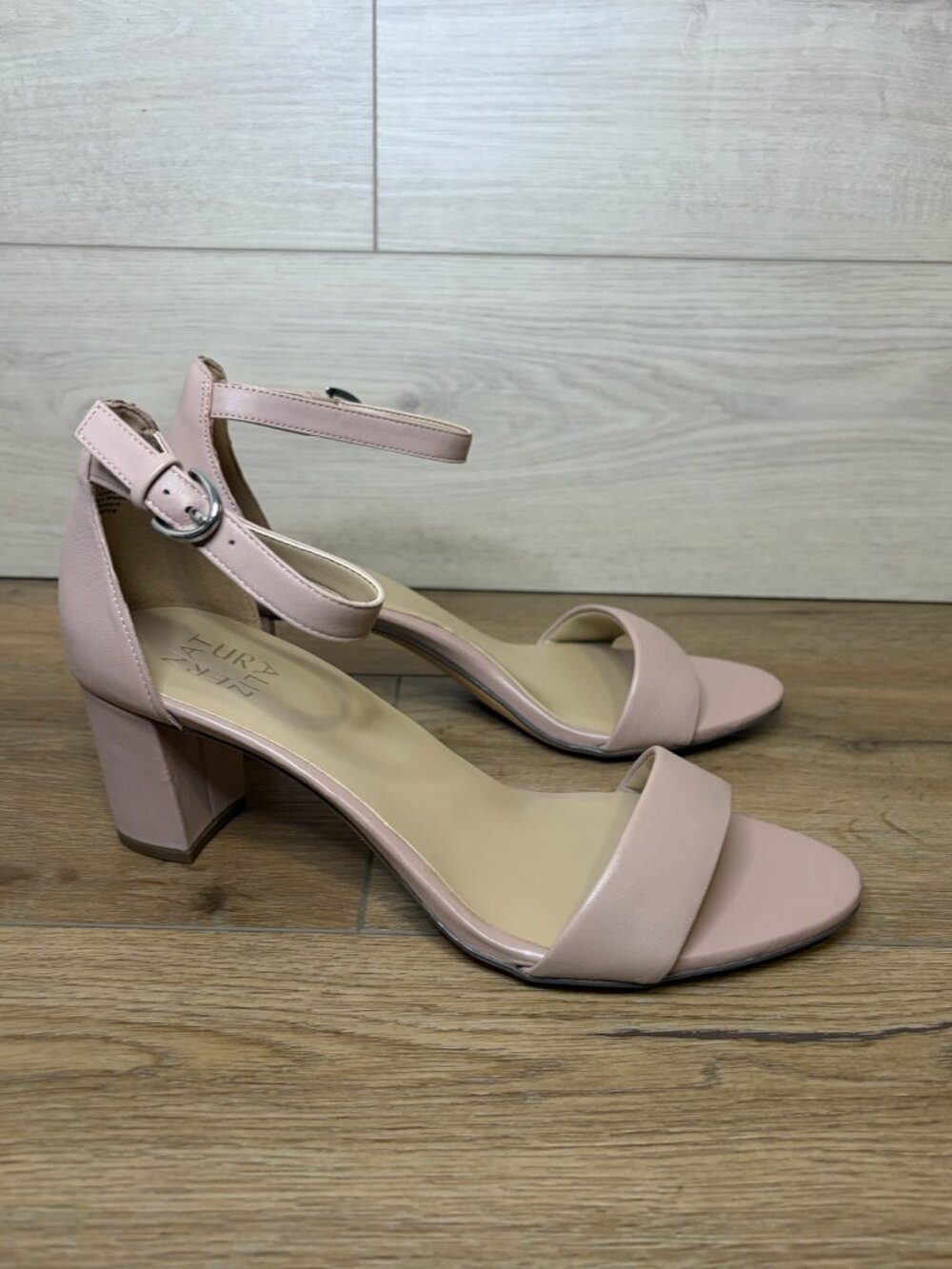 Naturalizer Vera Women's Block Heel Sandals Genuine Leather Nude Beige 10M